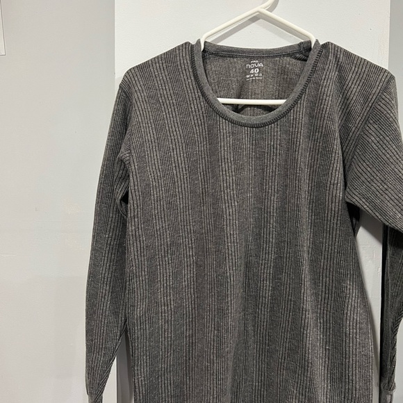 Men Winter warmer . Size 40 delivery available in Mississauga please message - Picture 4 of 4